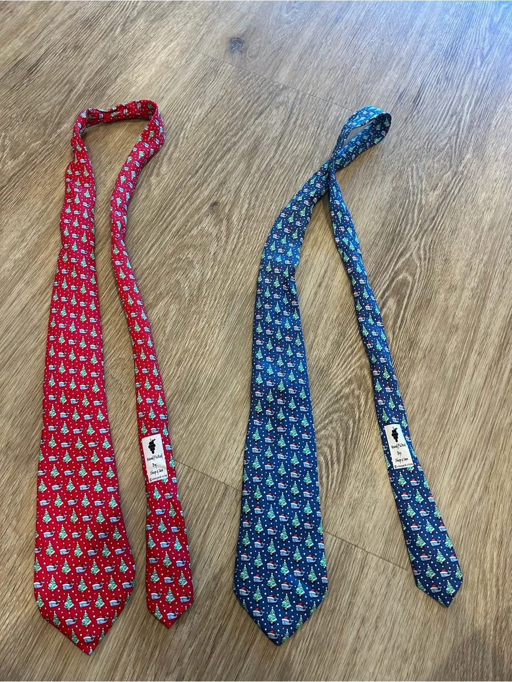 Kids Vineyard Vines Holiday Tree & Ornament Ties - Red and Navy - Picture 2 of 8